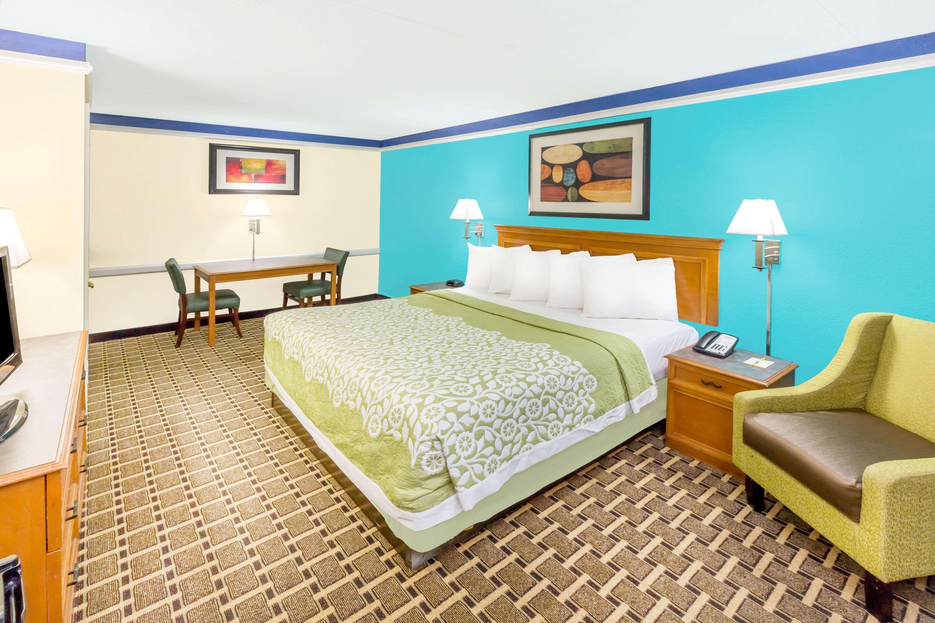 Days Inn By Wyndham Little Rock/Medical Center Екстериор снимка