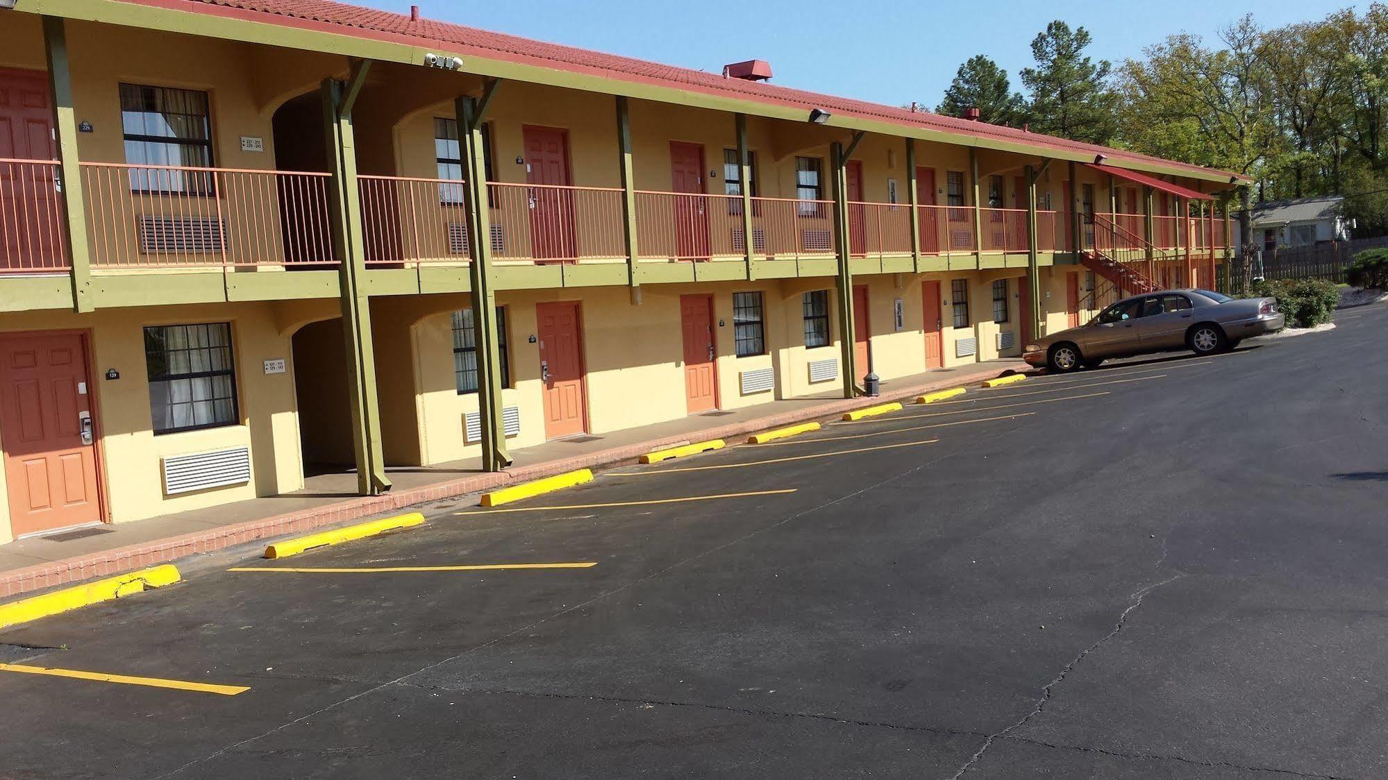 Days Inn By Wyndham Little Rock/Medical Center Екстериор снимка